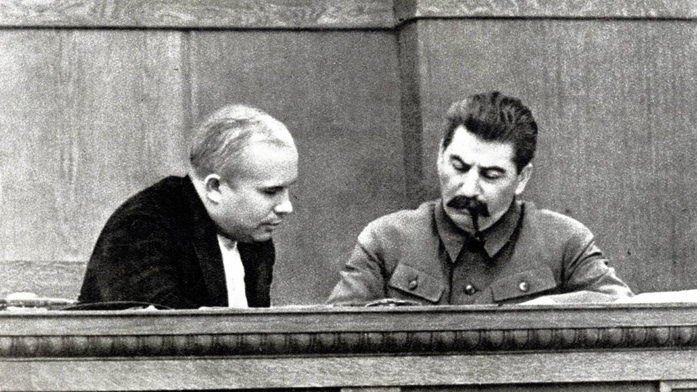 Joseph Stalin junto a Nikita Kruschev en 1936. (Cordon Press)